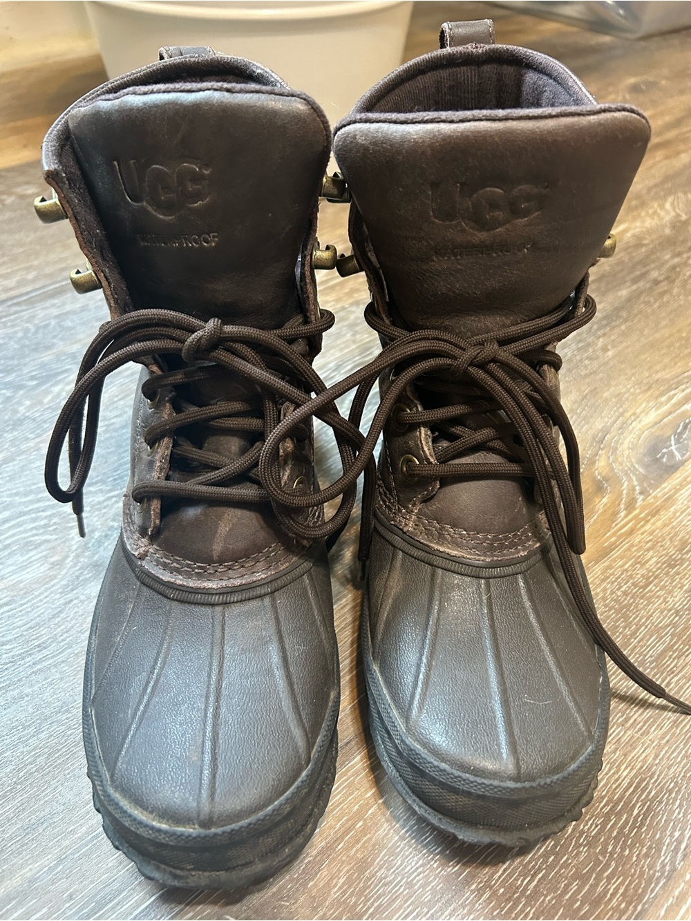 UGG Yucca Dark Brown Waterproof Lace-Up Duck Boot Size 8